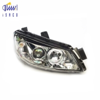 چراغ جلو رانا (راست)